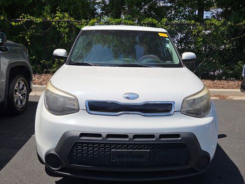 Used 2014 Kia Soul + FWD image 2