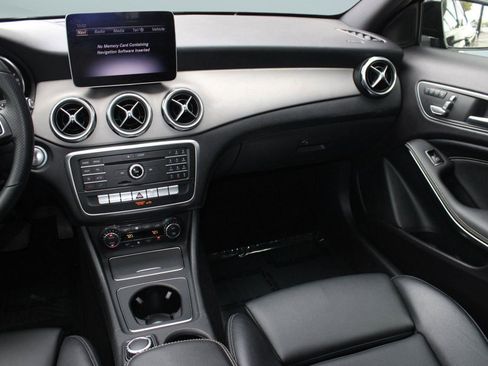 Certified 2020 Mercedes-Benz GLA 250 image 27