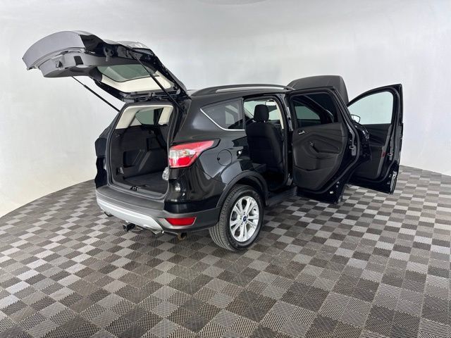 Used 2018 Ford Escape SE w/ Ford Safe & Smart Package FWD image 14