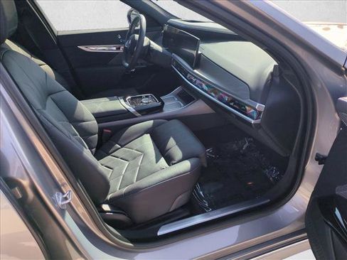 Certified 2025 BMW i7 eDrive50 RWD image 23