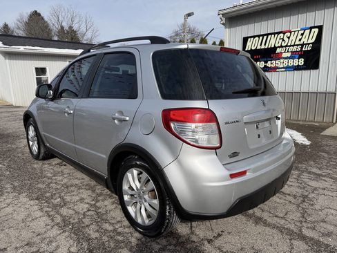 Used 2013 Suzuki SX4 Premium image 7