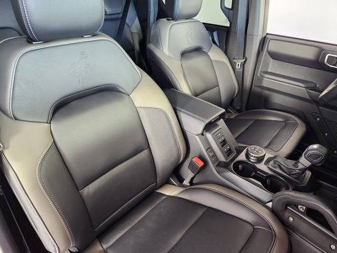 New 2025 Ford Bronco Outer Banks w/ Sasquatch Package image 10