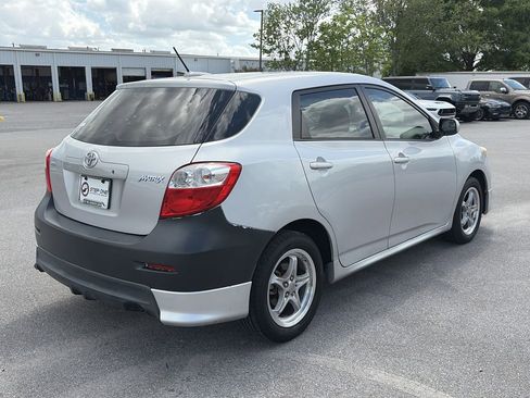 Used 2010 Toyota Matrix image 7