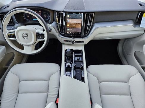 Used 2025 Volvo XC60 T8 Core w/ Climate Package image 28