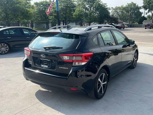 Used 2023 Subaru Impreza 2.0i Premium image 5