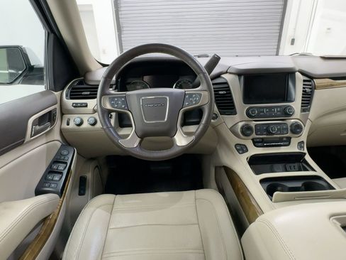 Used 2017 GMC Yukon Denali w/ Open Road Package image 4