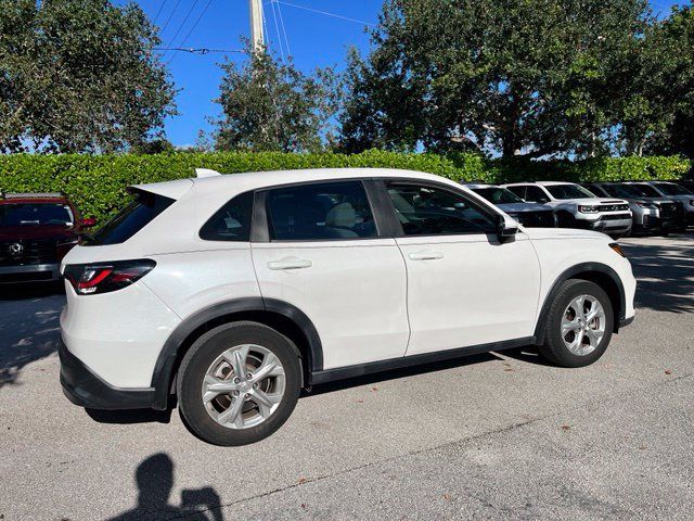 Used 2024 Honda HR-V LX image 5