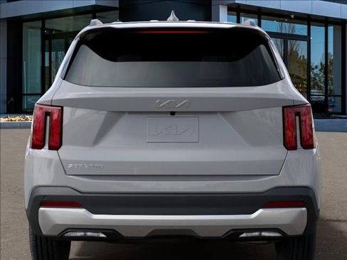 New 2026 Kia Sorento S FWD image 13