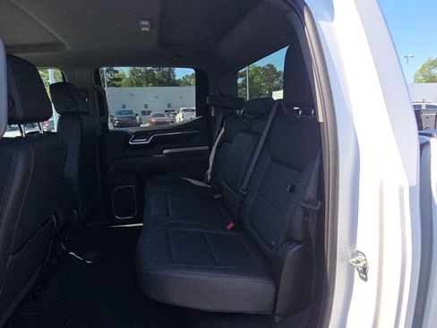 Used 2025 GMC Sierra 1500 SLT AWD/4WD image 25