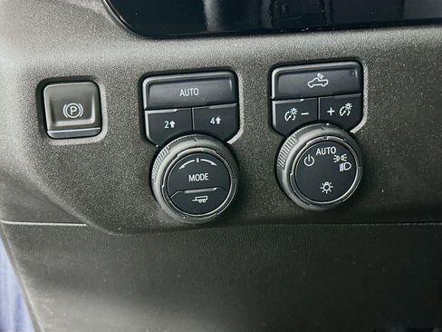 Used 2023 Chevrolet Silverado 1500 LT image 16