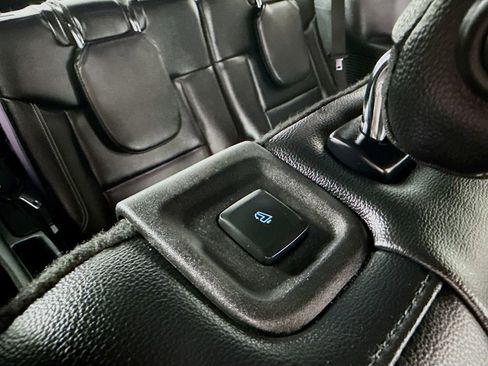 Used 2020 Ford Explorer ST w/ ST Street Pack image 40