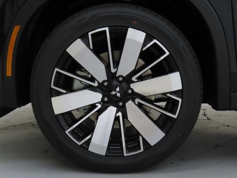 New 2025 Mitsubishi Outlander SE image 26