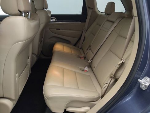 Used 2021 Jeep Grand Cherokee Limited RWD image 18