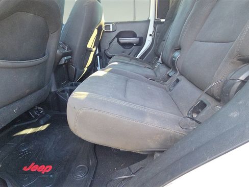 Used 2020 Jeep Gladiator Sport image 24