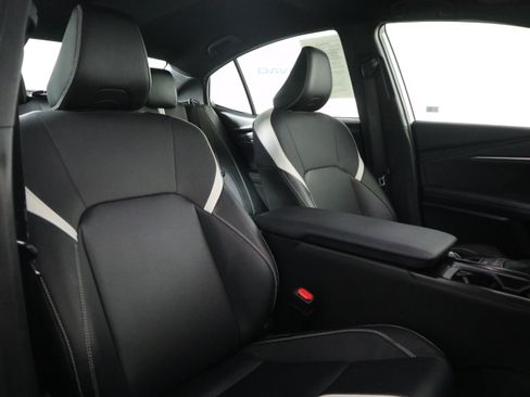 Used 2025 Toyota Camry SE w/ Convenience Package FWD image 20