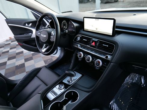 Used 2023 Genesis G70 2.0T image 36