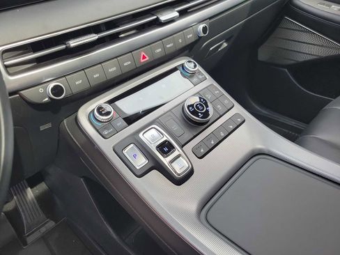 Used 2024 Hyundai Palisade Calligraphy image 13