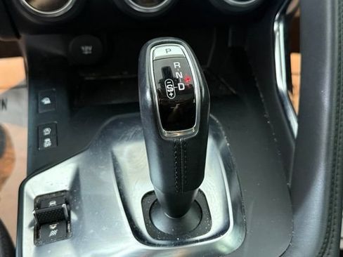 Used 2018 Jaguar E-PACE SE AWD/4WD image 35