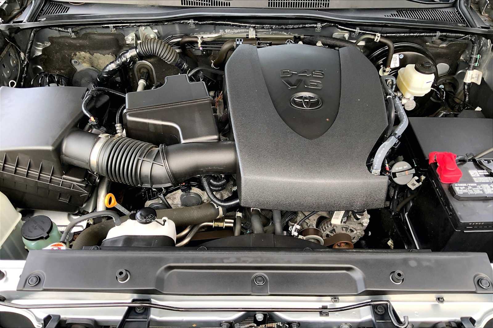 Used 2023 Toyota Tacoma SR5 AWD/4WD image 28