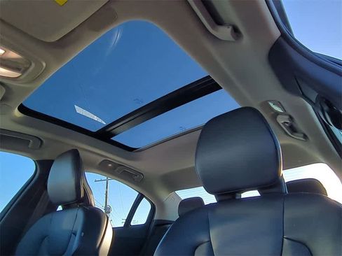 Used 2024 Volvo S60 B5 Core image 11