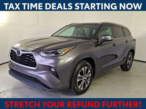 Certified 2021 Toyota Highlander XLE image 4