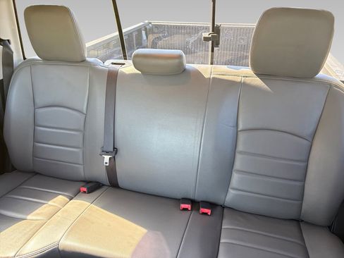 Used 2020 RAM 1500 Classic SLT image 3