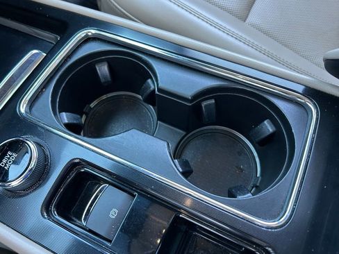 Used 2021 Lincoln Corsair Reserve image 35