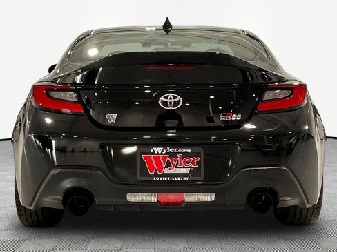 Used 2026 Toyota GR86 Premium RWD image 5