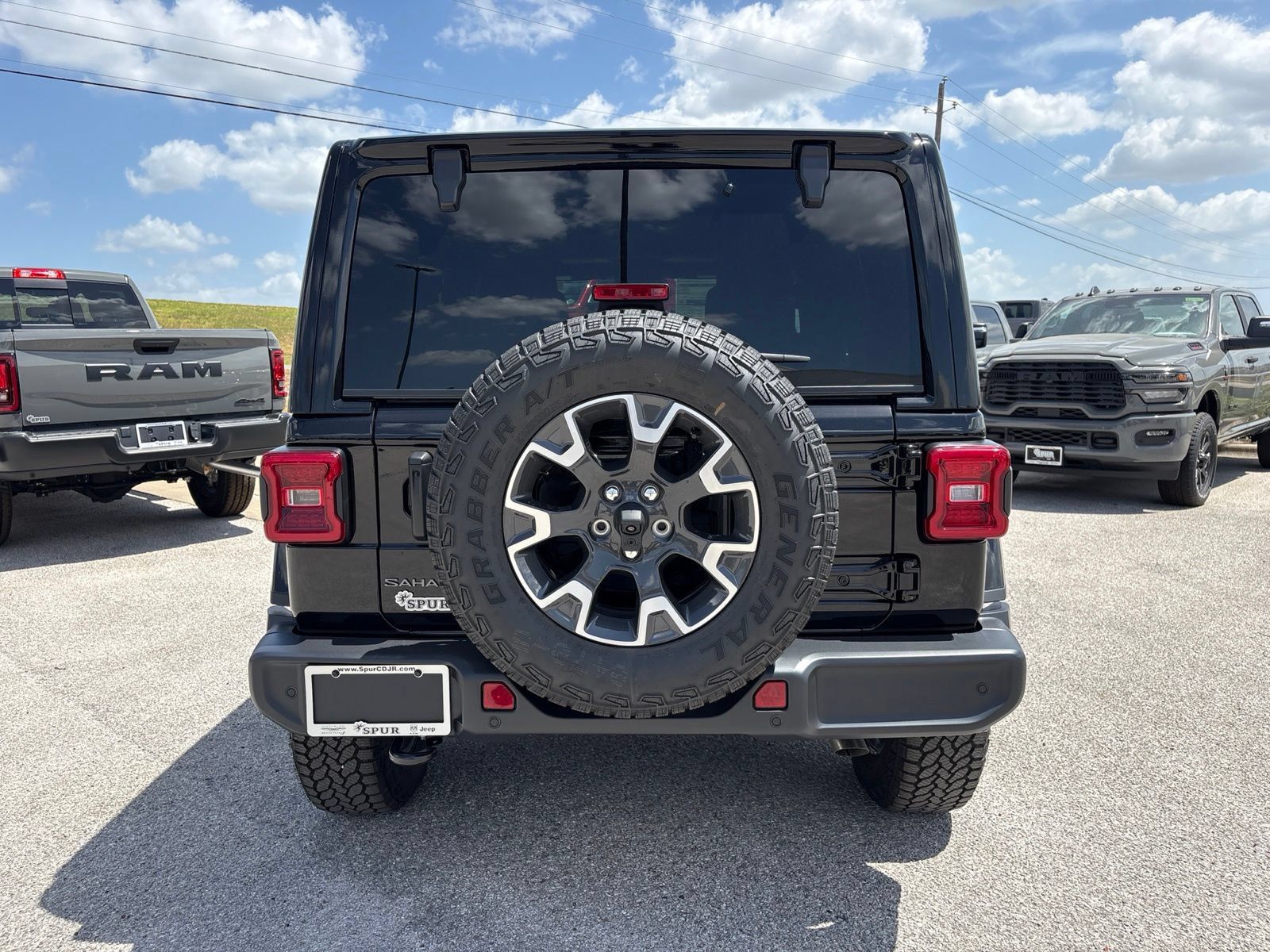New 2026 Jeep Wrangler Unlimited Sahara AWD/4WD image 5
