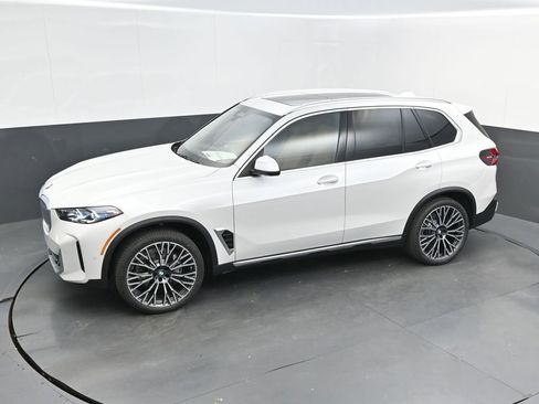 New 2026 BMW X5 sDrive40i RWD image 39