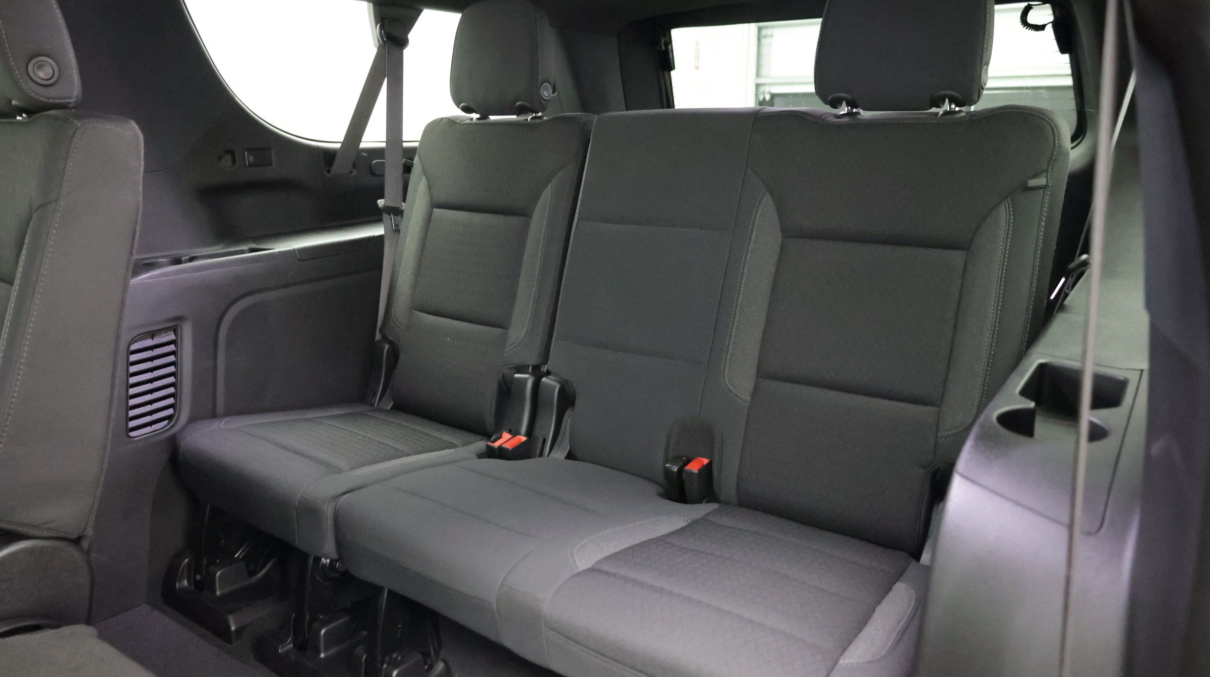 Used 2024 GMC Yukon XL SLE w/ Gmc Pro Safety Plus Package RWD image 29