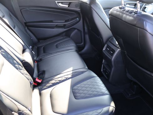 Used 2024 Ford Edge Titanium image 13