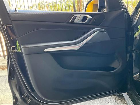 Used 2023 BMW X5 sDrive40i w/ M Sport Package image 21