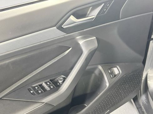 Used 2022 Volkswagen Jetta SE image 17