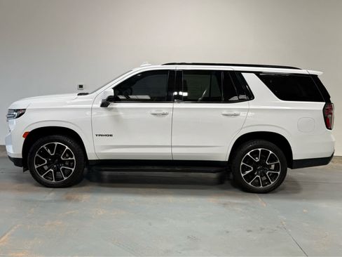 Used 2022 Chevrolet Tahoe RST w/ Luxury Package AWD/4WD image 2