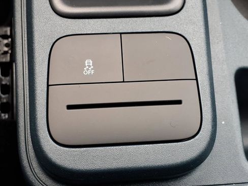 New 2025 Ford Maverick XL image 25