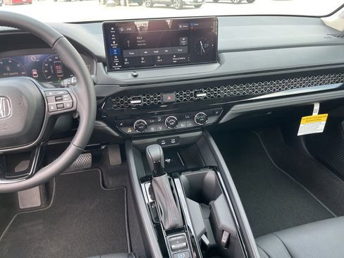 New 2026 Honda Accord EX-L image 10