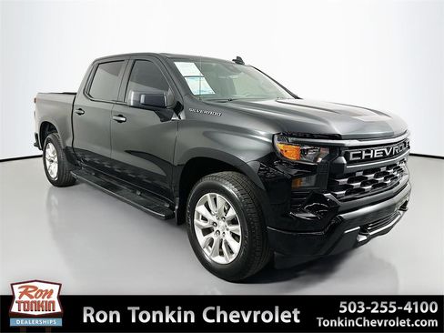 Used 2024 Chevrolet Silverado 1500 Custom image 1
