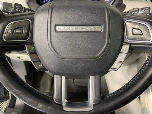 Used 2015 Land Rover Range Rover Evoque Pure Plus image 31