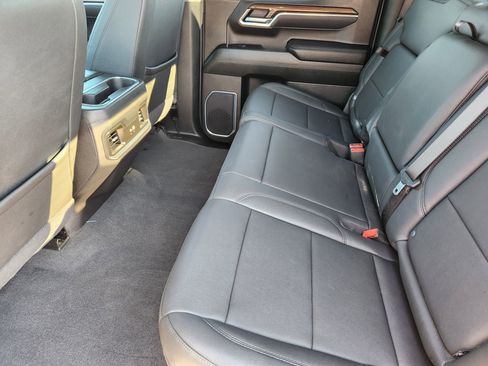 Used 2025 Chevrolet Silverado 1500 LT Trail Boss w/ Convenience Package II image 31