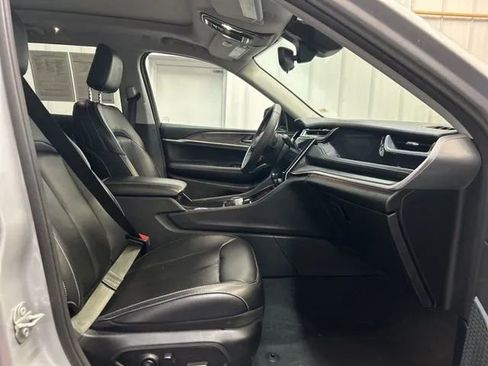 Used 2023 Jeep Grand Cherokee 4WD 4xe image 20