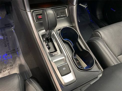 Used 2022 Subaru Ascent Limited w/ Technology Package image 24