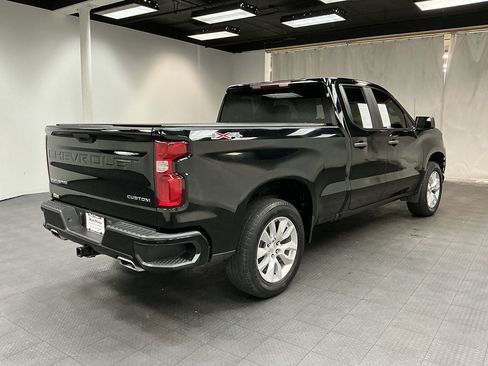 Used 2019 Chevrolet Silverado 1500 Custom w/ Trailering Package AWD/4WD image 5