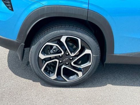 New 2026 Chevrolet Trax RS w/ Sunroof Package FWD image 25