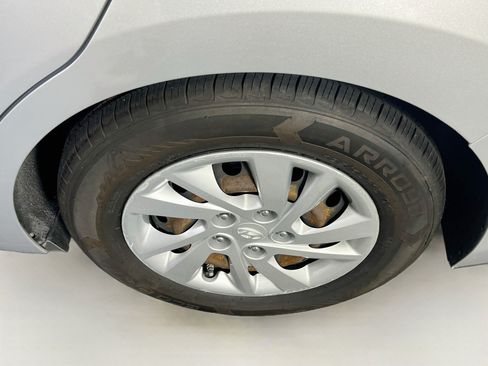 Used 2018 Hyundai Elantra SE w/ Cargo Package FWD image 26