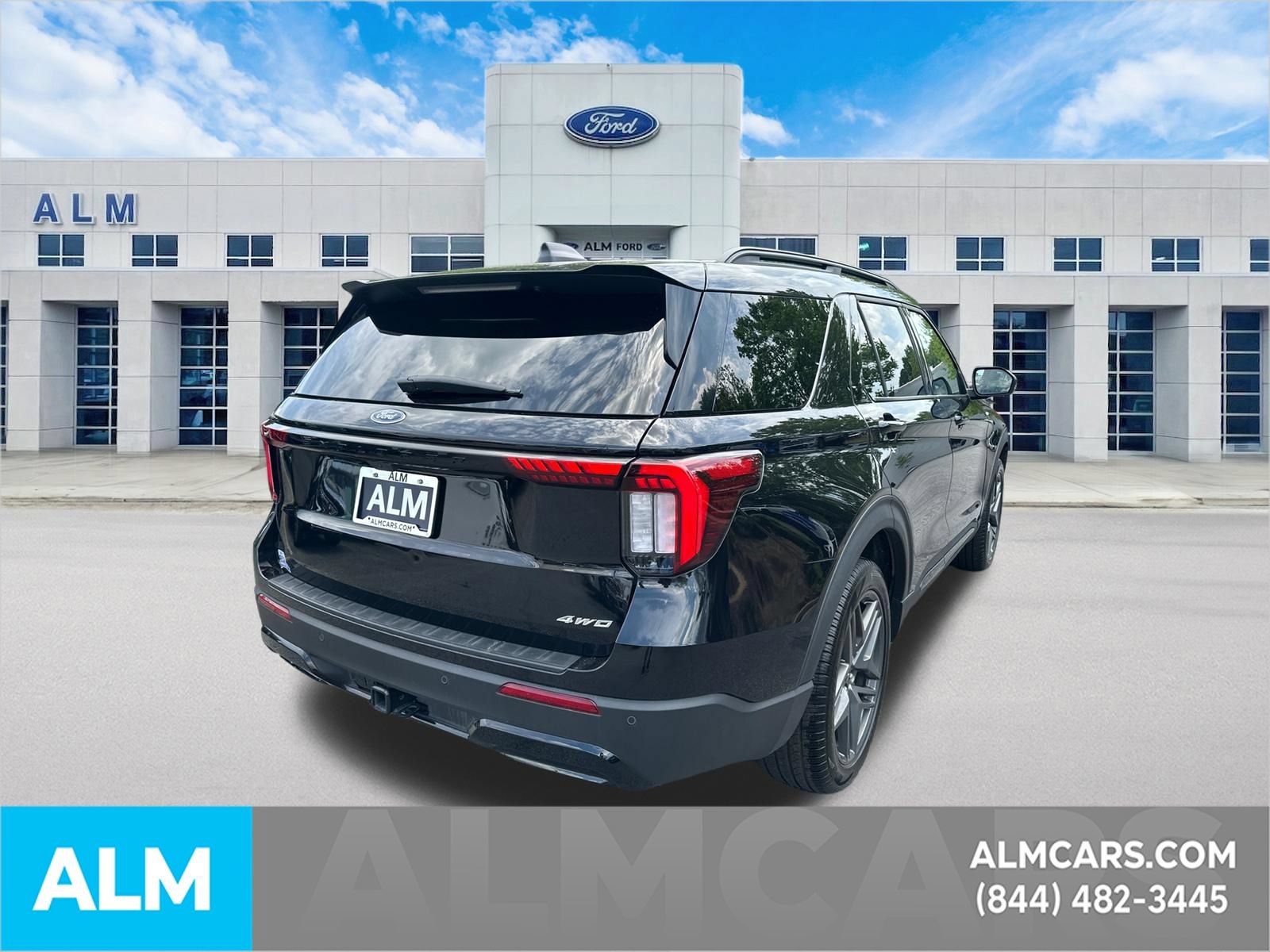Used 2026 Ford Explorer ST-Line w/ ST-Line Street Pack AWD/4WD image 5