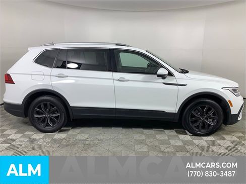 Used 2024 Volkswagen Tiguan SE image 10