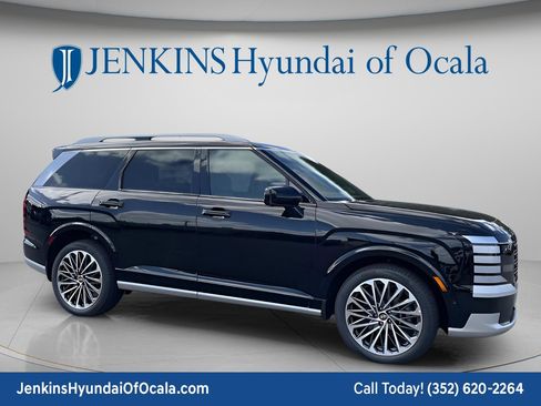 New 2026 Hyundai Palisade Calligraphy FWD image 2