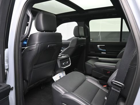 New 2025 Ford Expedition Platinum w/ Stealth Performance Package AWD/4WD image 25