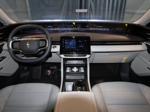 New 2026 Lincoln Nautilus Reserve image 31